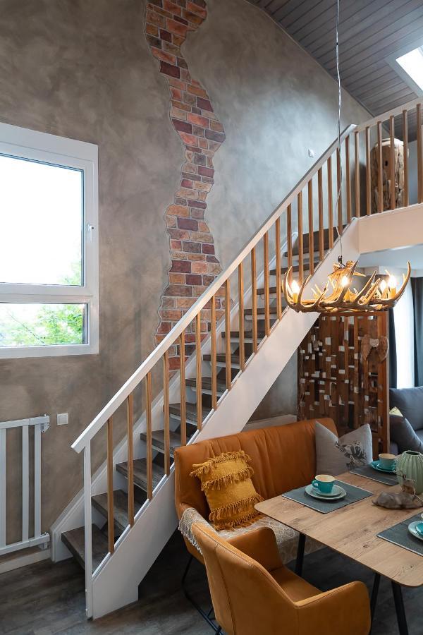 Apartament Vip Deluxe 107Qm Auf Zwei Etagen 1 Dopplezimmer Eg 1 Doppelzimmer Auf Der Galerie Sowie 2 Badezimmer Und Komplette Kueche Mit Mikrowelle Und Backofen Ideal Fuer 1 Bis 6 Gaeste Direkter Blick Auf Garten Und Bergblick Alles Nur Nicht 0815 Schliersee Zewnętrze zdjęcie